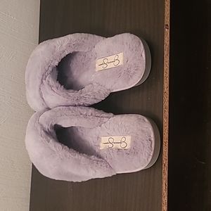 Jessica Simpson Fuzzy Slippers